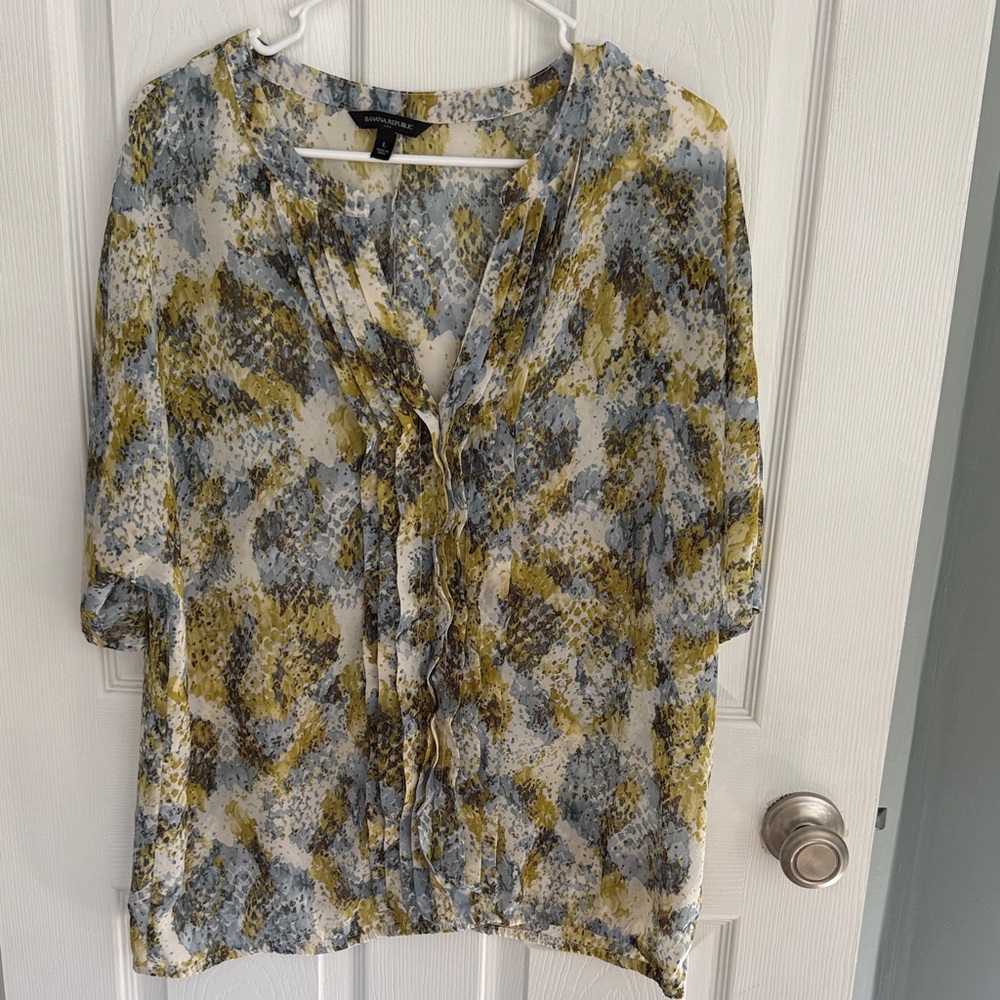 Banana Republic Blue and Yellow Patterned Blouse